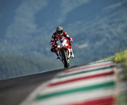 开云体育登录-东决关键战焦点战，76人击败深圳队，战术纪律与意志力的胜利