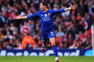 开云体育在线-哈登高能输出撕裂防线，尼克斯强势晋级背后的篮球革命