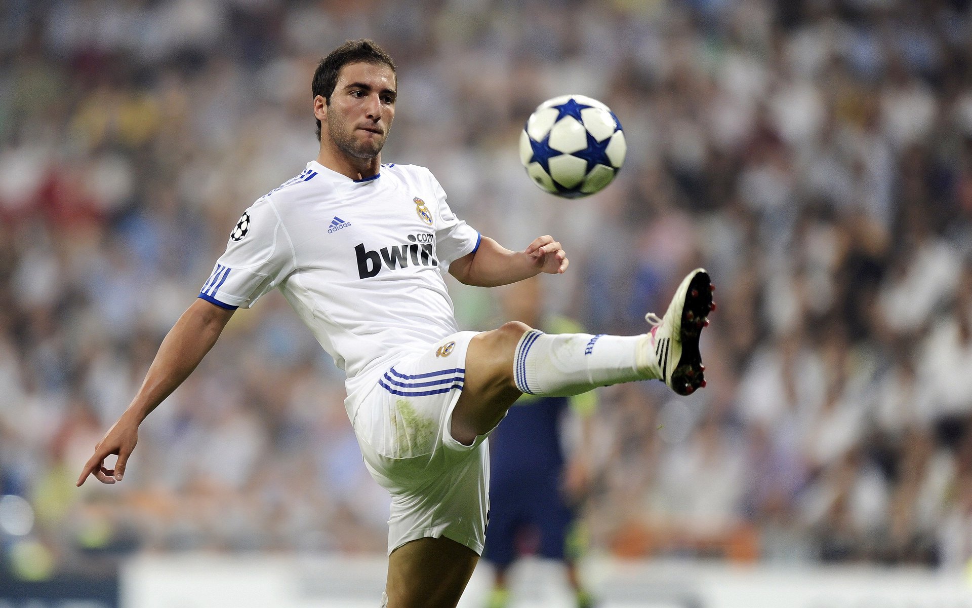 马刺击溃老鹰,一场决定性的季后赛抢七焦点战