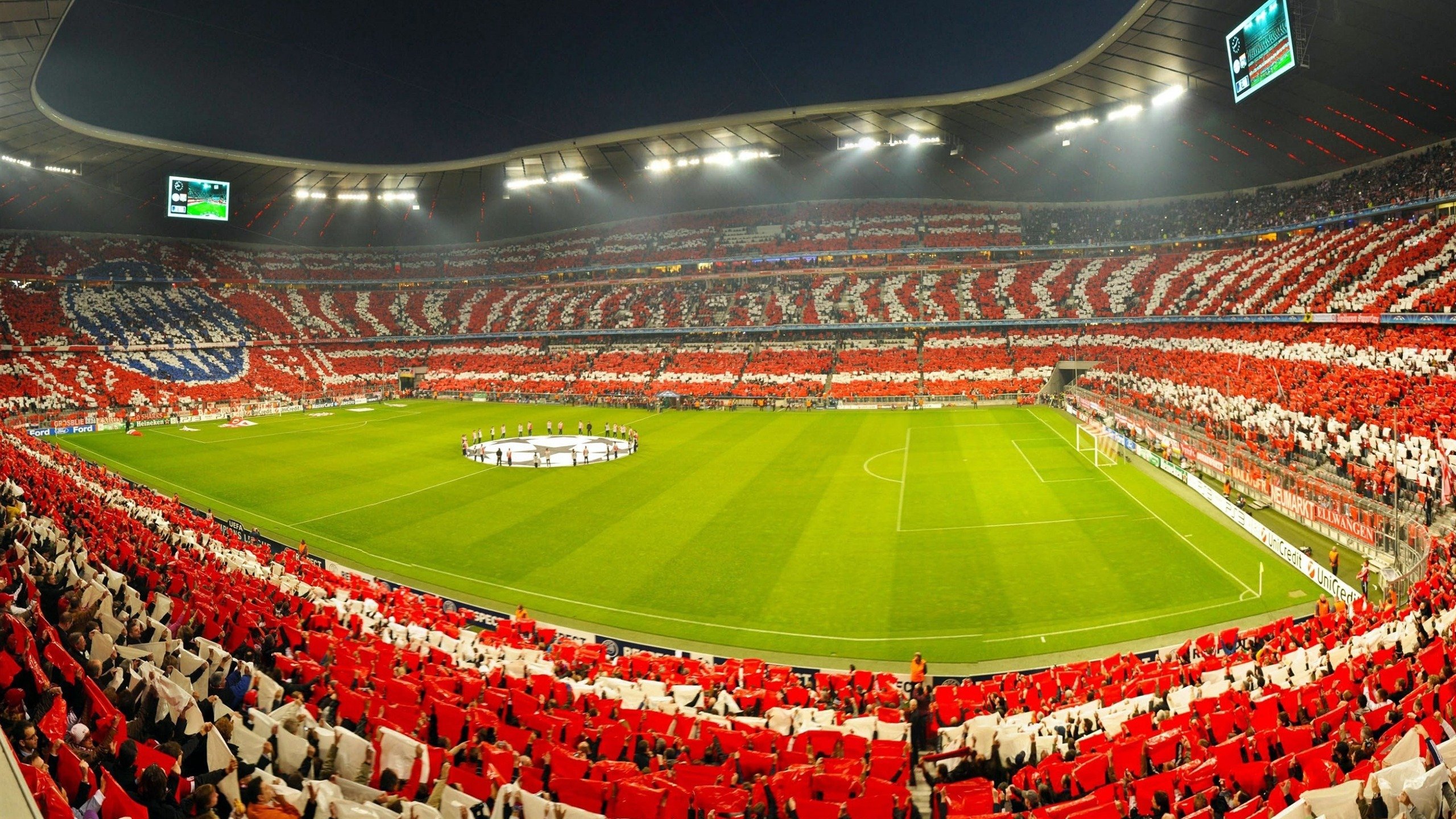 年度焦点之战之夜，当世界屏息，杰伦格林从暗影中站成光